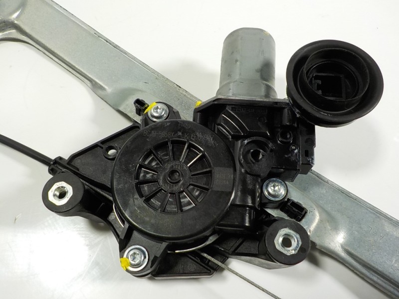 Recambio de elevalunas delantero izquierdo para mazda 3 berlina (bp) evolution referencia OEM IAM  BCJH5958X 