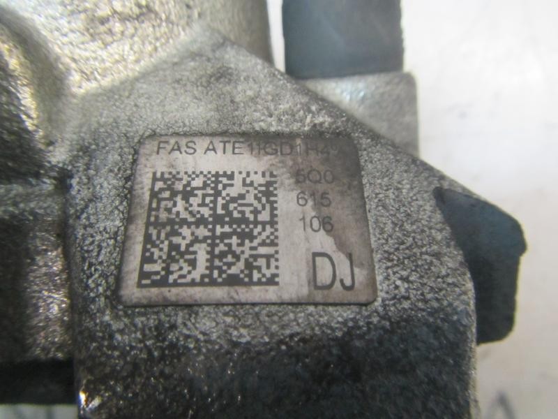 Recambio de pinza freno delantera derecha para volkswagen golf vii lim. (5g1) bluemotion referencia OEM IAM 5Q0615124 5Q0615106D