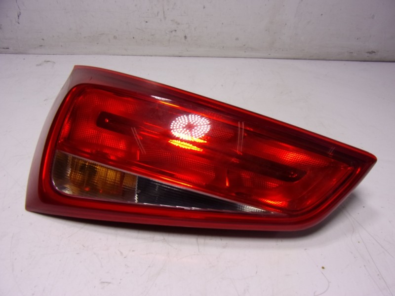 Recambio de piloto trasero izquierdo para audi a1 (8xk) 1.0 tfsi referencia OEM IAM 8X0945093D  