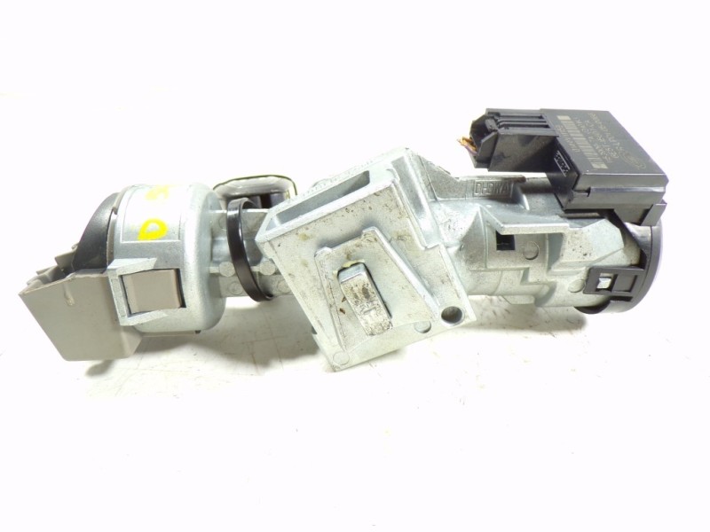 Recambio de antirrobo para ford c-max 1.0 ecoboost cat referencia OEM IAM 1681167 3M513F880AE 