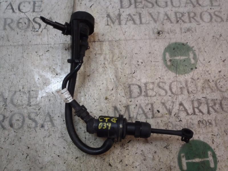 Recambio de bomba embrague para nissan note (e11e) acenta referencia OEM IAM 30610AX715  