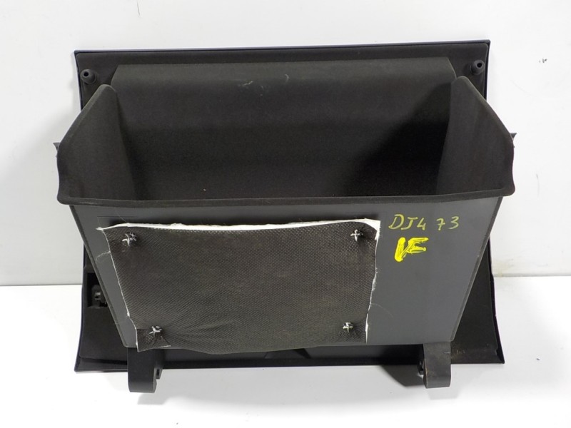 Recambio de guantera para mazda 3 berlina (bp) evolution referencia OEM IAM  BEPN64051 