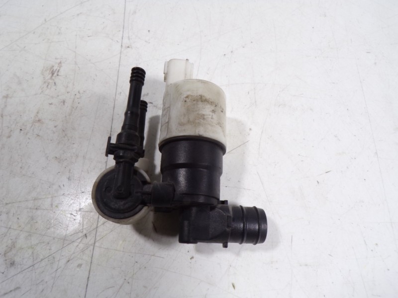 Recambio de bomba limpia para ford c-max 1.0 ecoboost cat referencia OEM IAM 1692412 AV2617K624AA 