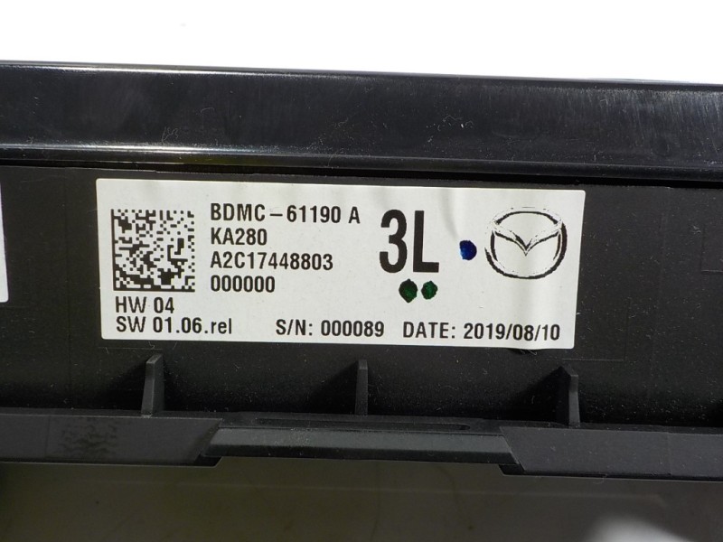 Recambio de mando climatizador para mazda 3 berlina (bp) evolution referencia OEM IAM  BDMC61190A 