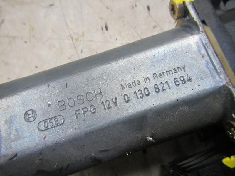 Recambio de motor elevalunas delantero derecho para volkswagen passat berlina (3b2) 1.9 tdi referencia OEM IAM   