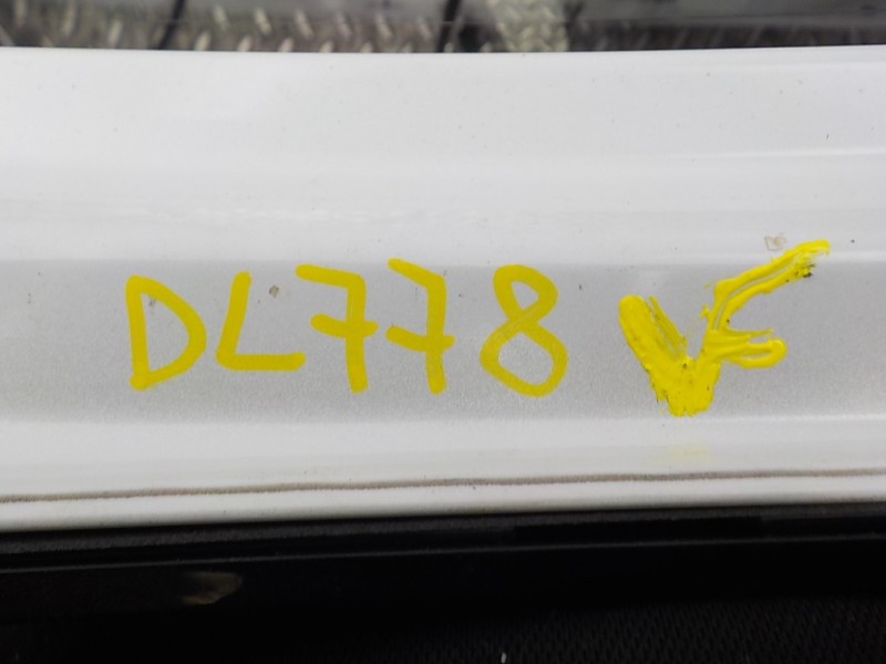 Recambio de porton trasero para audi a1 (8xk) 1.0 tfsi referencia OEM IAM 8X4827023B  