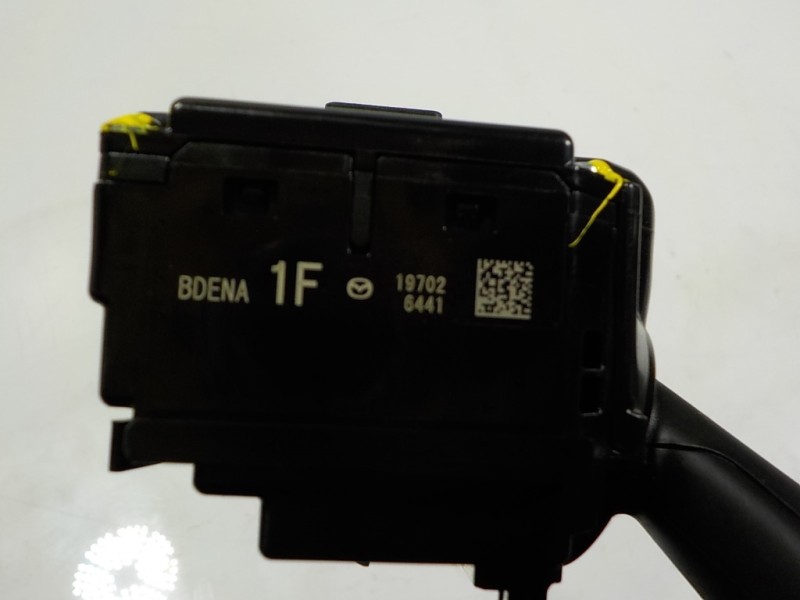 Recambio de mando limpia para mazda 3 berlina (bp) evolution referencia OEM IAM  19702 