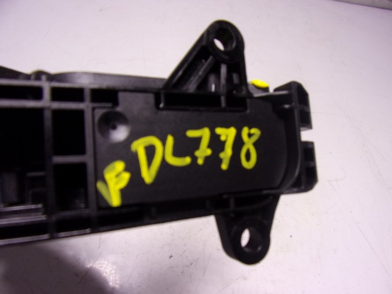 Recambio de potenciometro pedal para audi a1 (8xk) 1.0 tfsi referencia OEM IAM 6C1721503D 6C1721503D 