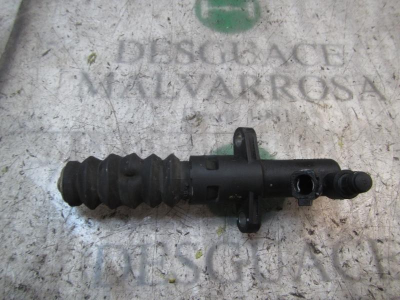 Recambio de bombin embrague para peugeot 308 confort referencia OEM IAM 218289  