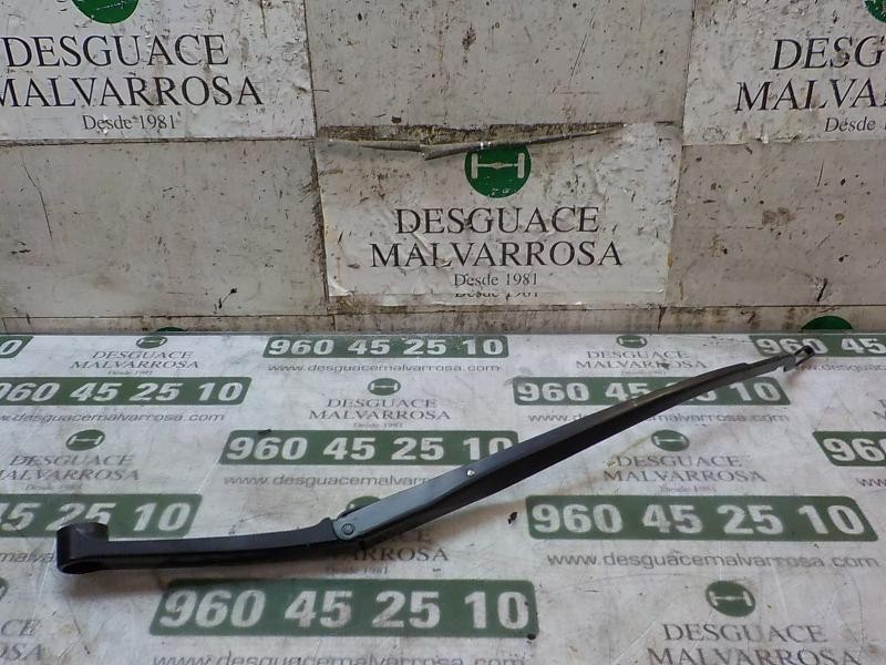 Recambio de brazo limpia delantero derecho para kia cee´d 1.4 crdi cat referencia OEM IAM   