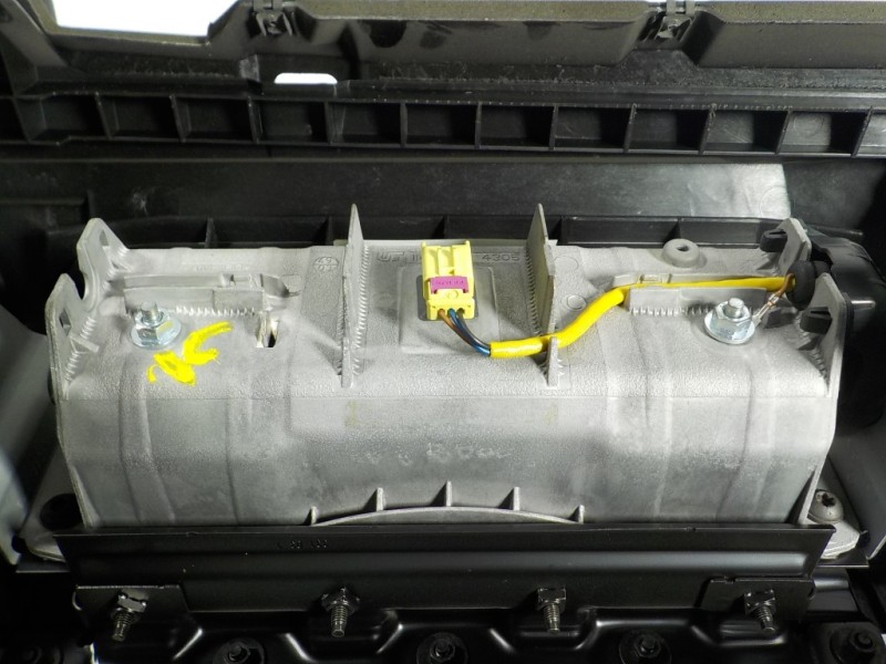 Recambio de salpicadero para volkswagen golf v berlina (1k1) 2.0 tdi referencia OEM IAM 1K1857001B7AC 1K0880204G 