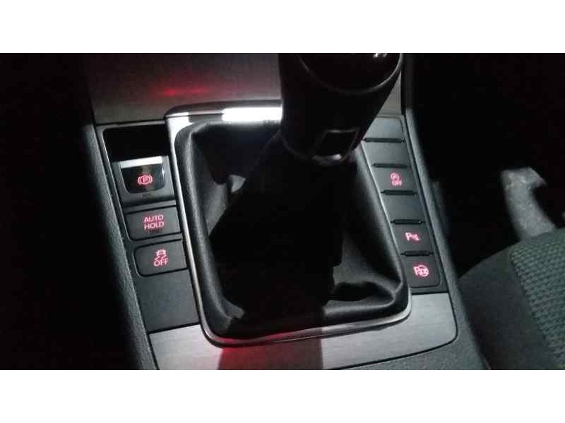Recambio de palanca cambio para volkswagen passat variant (365) 2.0 tdi referencia OEM IAM 1K0711050A 1K0711061B 