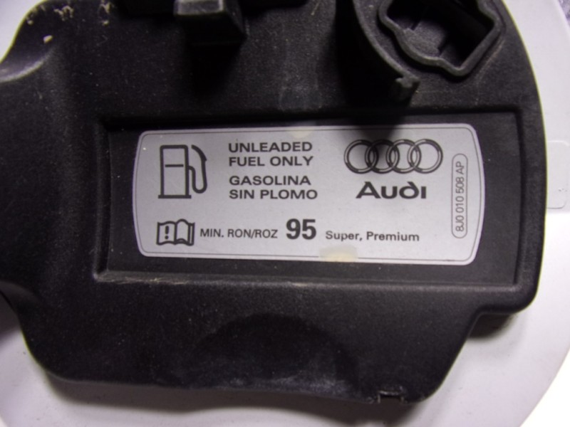 Recambio de tapa combustible para audi a1 (8xk) 1.0 tfsi referencia OEM IAM 8X0809907GRU  