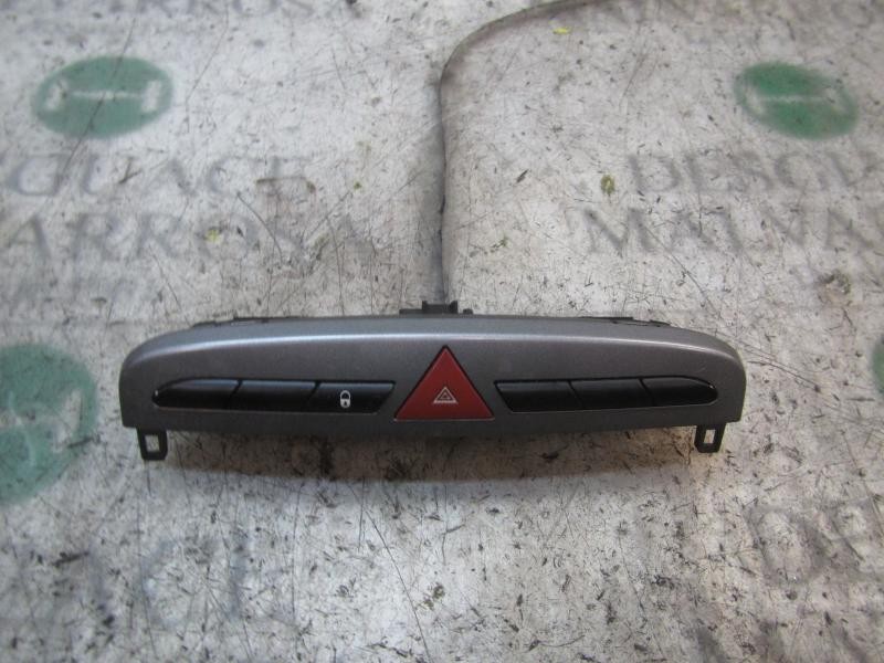 Recambio de warning para peugeot 308 confort referencia OEM IAM 649014 9659417177 