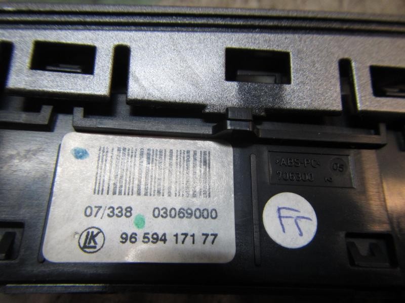 Recambio de warning para peugeot 308 confort referencia OEM IAM 649014 9659417177 