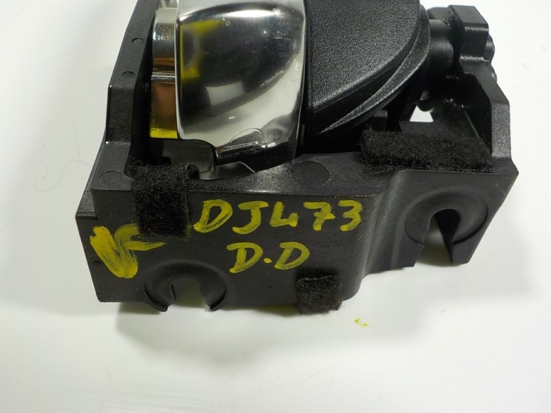 Recambio de maneta interior delantera derecha para mazda 3 berlina (bp) evolution referencia OEM IAM  BCJHV8392RH 