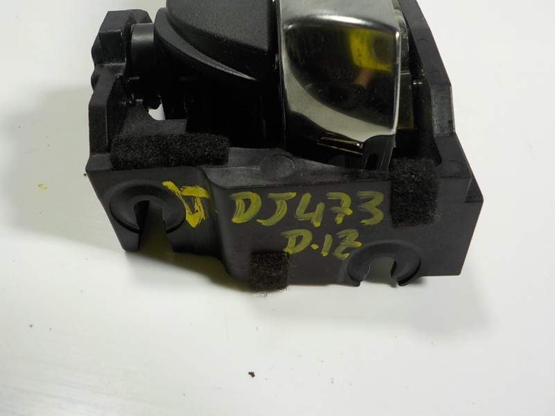 Recambio de maneta interior delantera izquierda para mazda 3 berlina (bp) evolution referencia OEM IAM  BCJHV8393LH 