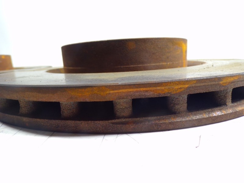 Recambio de disco freno delantero para land rover range rover sport v8 td hse referencia OEM IAM SDB000624  