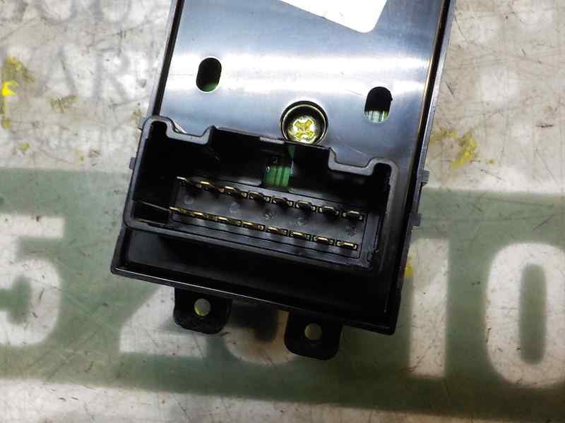 Recambio de mando elevalunas delantero izquierdo para kia cee´d 1.4 crdi cat referencia OEM IAM   