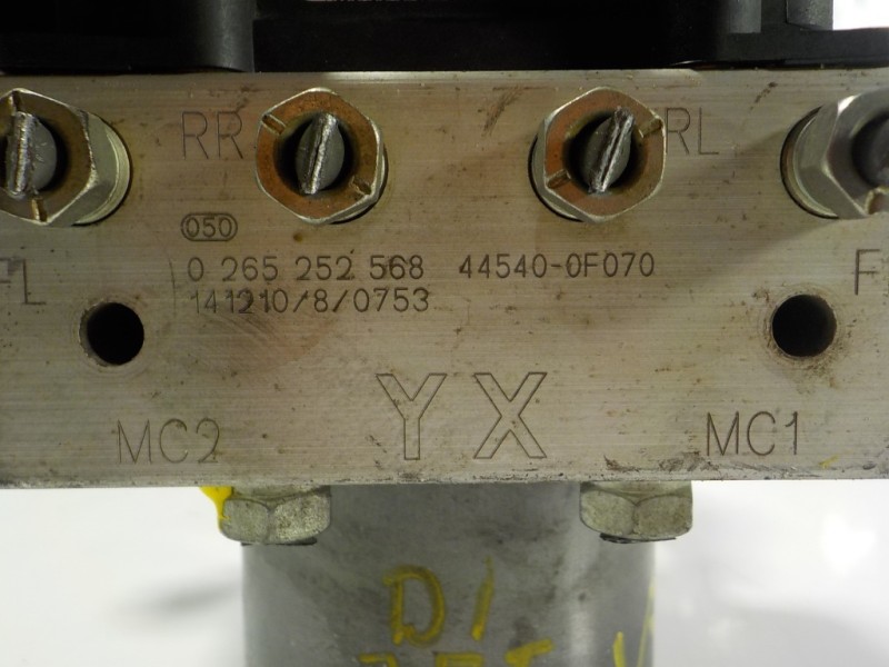 Recambio de abs para toyota verso 1.6 d-4d cat referencia OEM IAM 440500F090 445400F070 0265252568