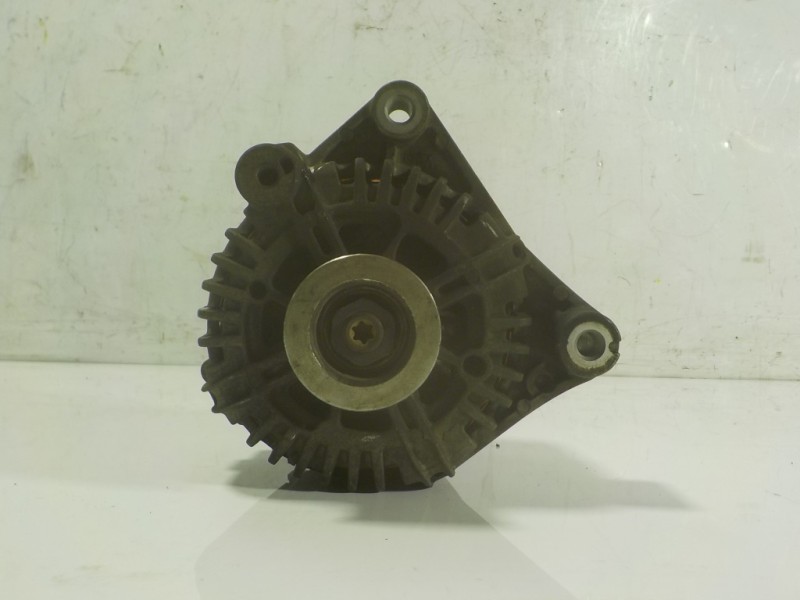 Recambio de alternador para toyota verso 1.6 d-4d cat referencia OEM IAM 27060YV040 8574045 TG15C200