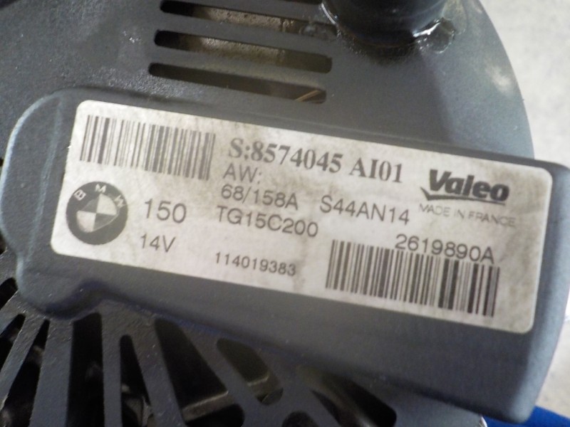 Recambio de alternador para toyota verso 1.6 d-4d cat referencia OEM IAM 27060YV040 8574045 TG15C200