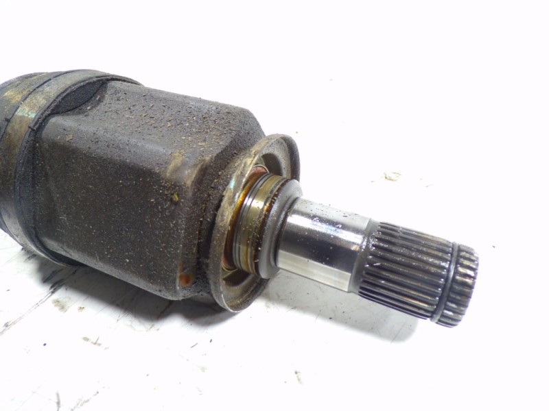 Recambio de transmision izquierda para land rover range rover sport v8 td hse referencia OEM IAM TDB500090  