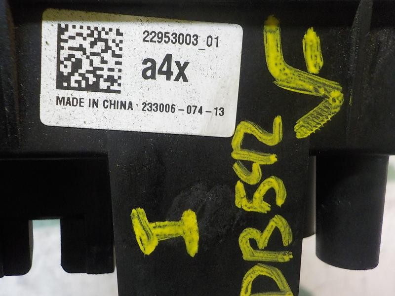 Recambio de caja reles / fusibles para opel insignia berlina selective referencia OEM IAM 22953003 2295300301A4X 