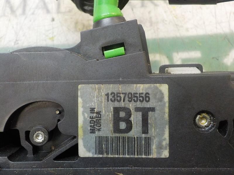 Recambio de cerradura puerta trasera derecha para opel insignia berlina selective referencia OEM IAM 13579556  