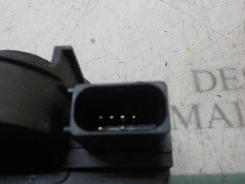 Recambio de cerradura puerta trasera izquierda para opel insignia berlina selective referencia OEM IAM 13579555  