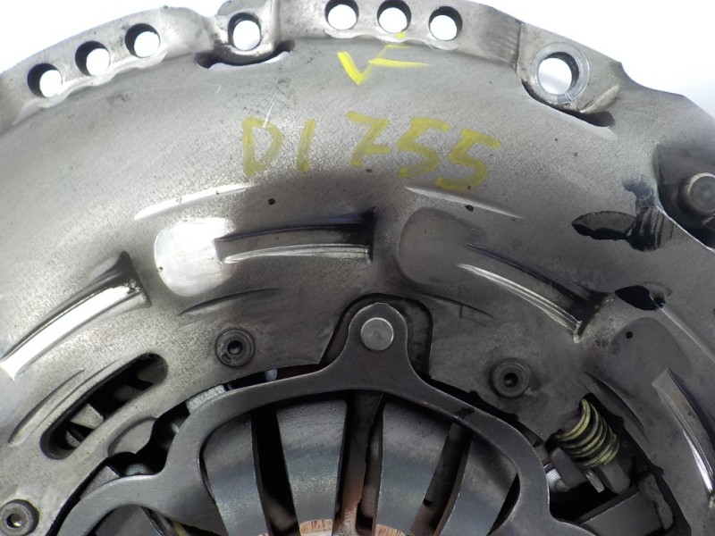 Recambio de kit embrague para toyota verso 1.6 d-4d cat referencia OEM IAM 3100105140  