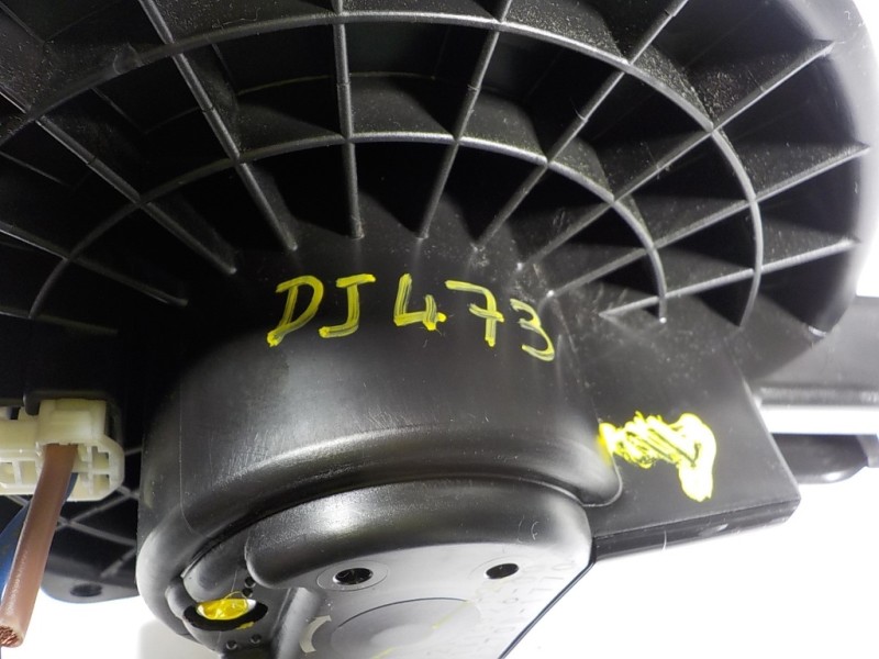 Recambio de motor calefaccion para mazda 3 berlina (bp) evolution referencia OEM IAM  8727001770 