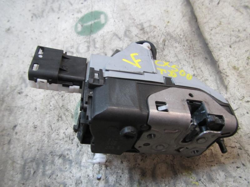 Recambio de cerradura puerta trasera derecha para peugeot 308 confort referencia OEM IAM 9138Q8  