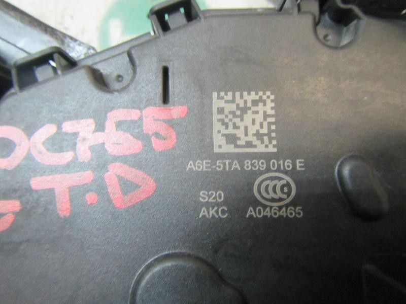 Recambio de cerradura puerta trasera derecha para volkswagen golf vii lim. (5g1) bluemotion referencia OEM IAM 5TA839016E A6E5TA