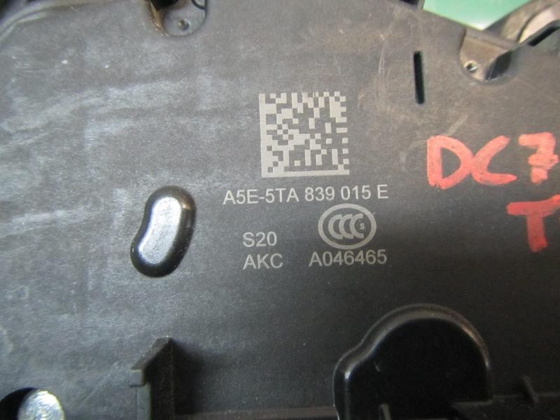 Recambio de cerradura puerta trasera izquierda para volkswagen golf vii lim. (5g1) bluemotion referencia OEM IAM 5TA839015E A5E5