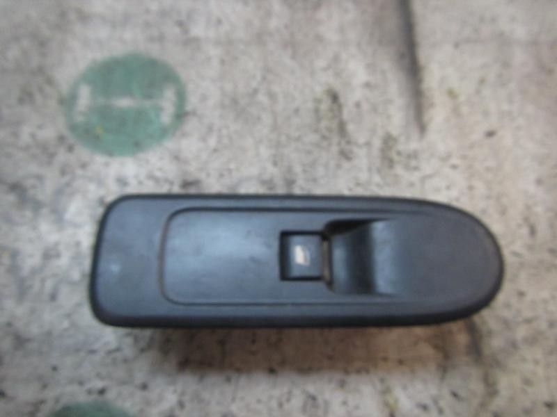 Recambio de mando elevalunas delantero derecho para peugeot 308 confort referencia OEM IAM 649029  