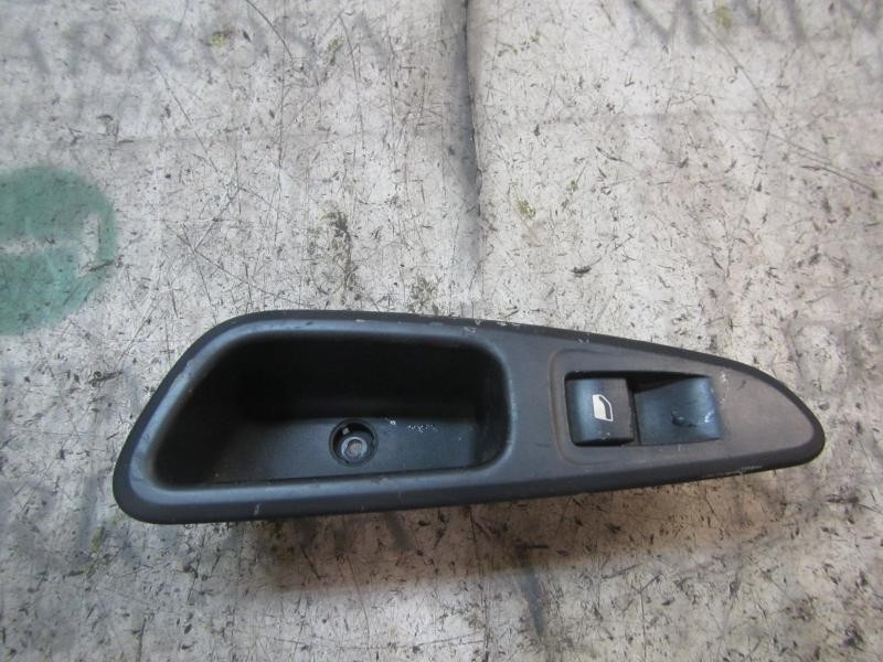 Recambio de mando elevalunas trasero derecho para peugeot 308 confort referencia OEM IAM 649030  