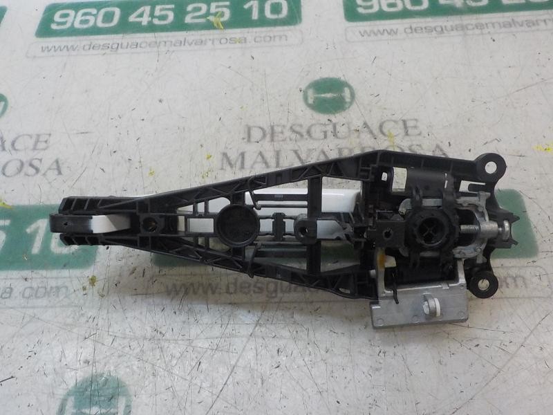 Recambio de maneta exterior trasera izquierda para opel insignia berlina selective referencia OEM IAM 92233089  13577496