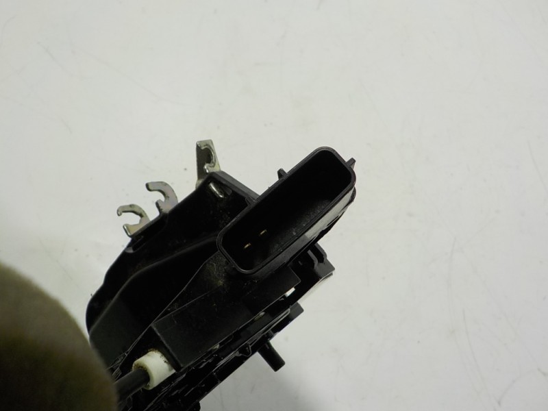 Recambio de cerradura puerta trasera izquierda para nissan x-trail (t32) acenta referencia OEM IAM 825014CA0A F1814520 