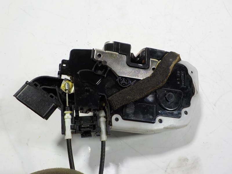 Recambio de cerradura puerta trasera izquierda para nissan x-trail (t32) acenta referencia OEM IAM 825014CA0A F1814520 