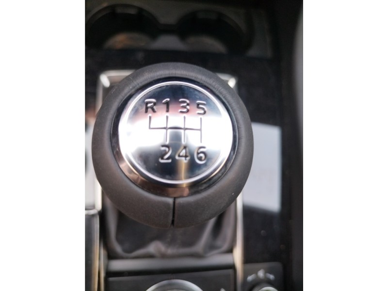 Recambio de palanca cambio para mazda 3 berlina (bp) evolution referencia OEM IAM  BCKN46100A 