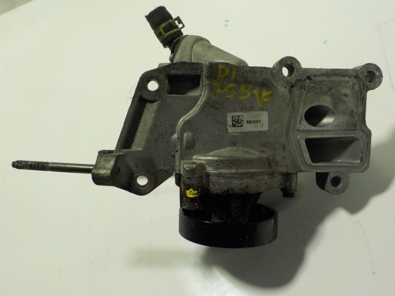 Recambio de bomba agua para toyota verso 1.6 d-4d cat referencia OEM IAM 16100WA010  