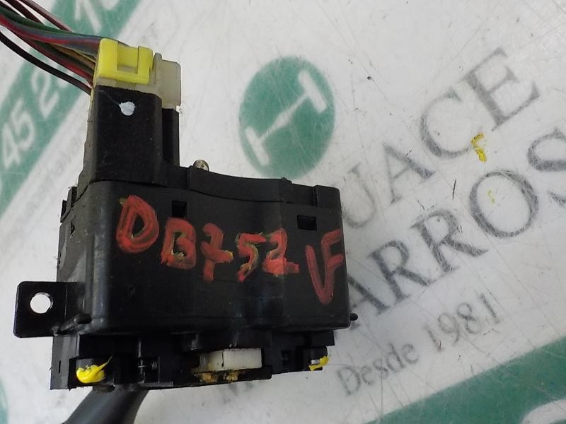 Recambio de mando intermitentes para nissan serena (c23m) 2.3 diesel referencia OEM IAM   