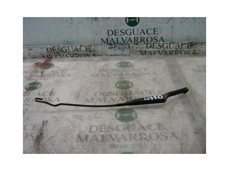 Recambio de brazo limpia delantero derecho para opel vectra b berlina cd referencia OEM IAM   