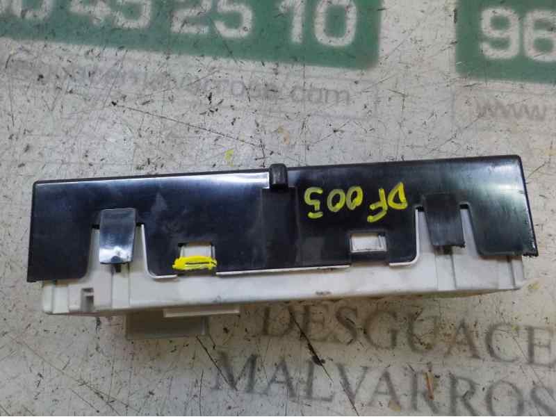 Recambio de pantalla multifuncion para renault kangoo 1.5 dci diesel fap referencia OEM IAM   