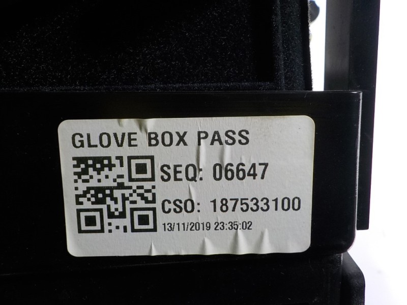 Recambio de guantera para land rover range rover evoque evoque referencia OEM IAM  K8D206040A 