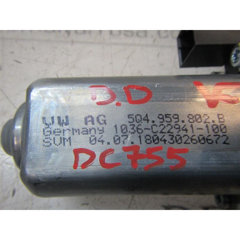 Recambio de motor elevalunas delantero derecho para volkswagen golf vii lim. (5g1) bluemotion referencia OEM IAM 4K0959802 5Q495