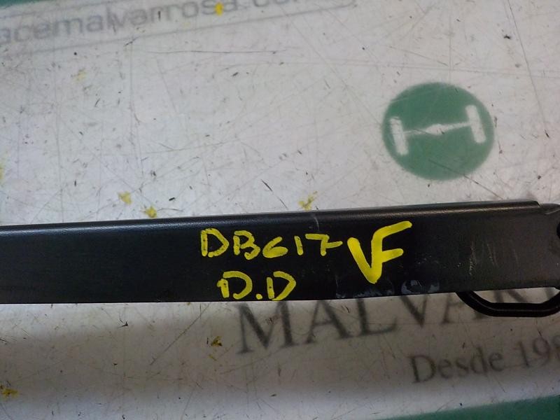 Recambio de brazo limpia delantero derecho para renault megane iii berlina 5 p life referencia OEM IAM   