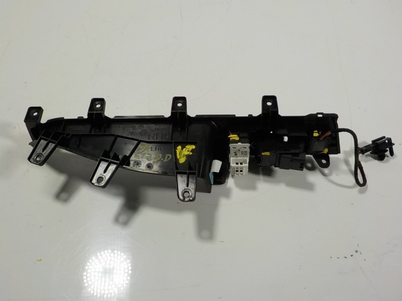 Recambio de mando elevalunas delantero derecho para land rover range rover evoque evoque referencia OEM IAM  K8D223878F 