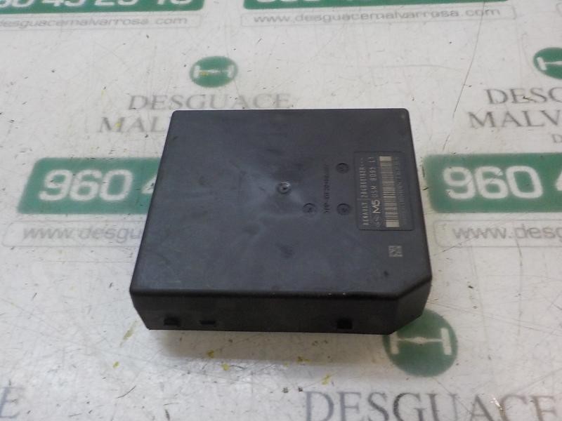 Recambio de caja reles / fusibles para renault megane iii berlina 5 p life referencia OEM IAM   